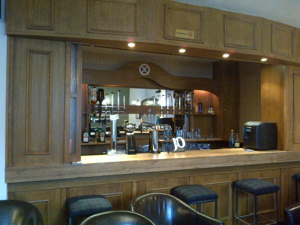 Crown Hotel Langholm Esterno foto